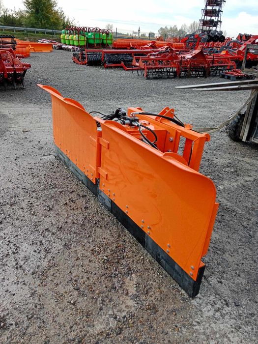 Pług strzałkowy do śniegu 1,5 - 3m na euroramke Tuza Metal Technik