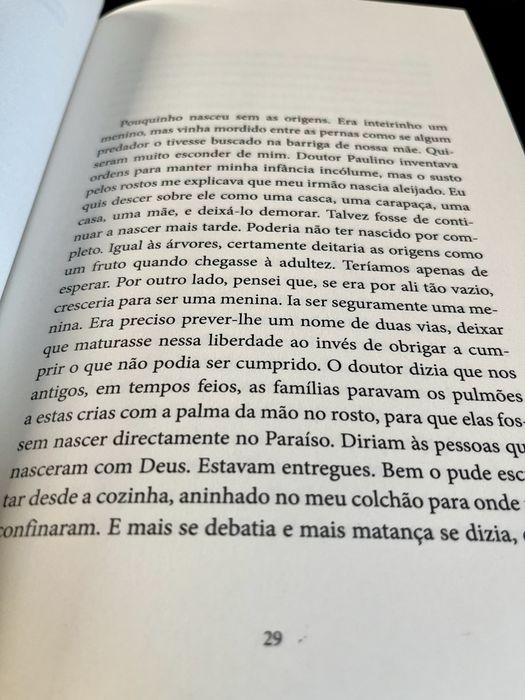 “Deus na escuridão”, Valter Hugo Mãe