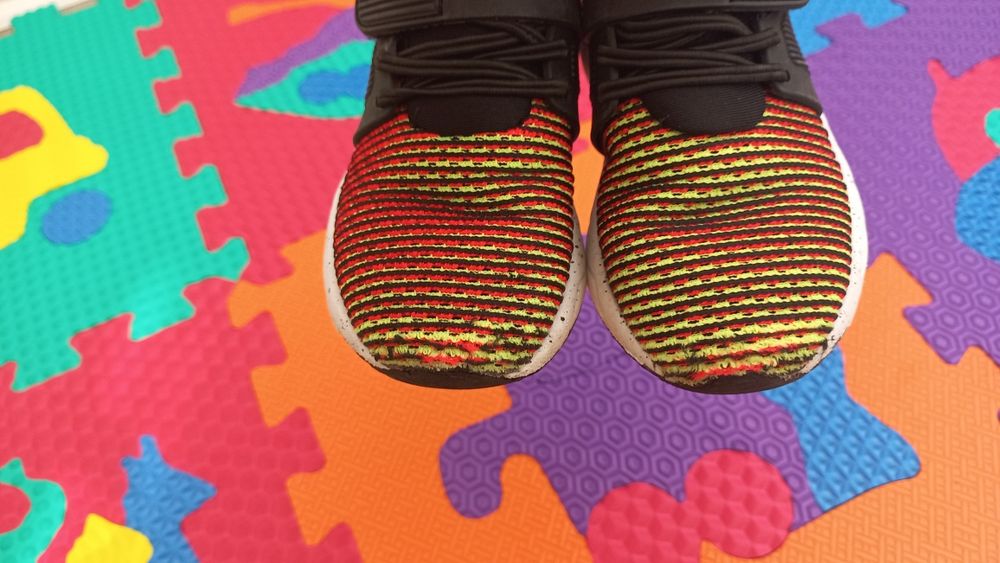 Кросівки на хлопчика  25 розмір