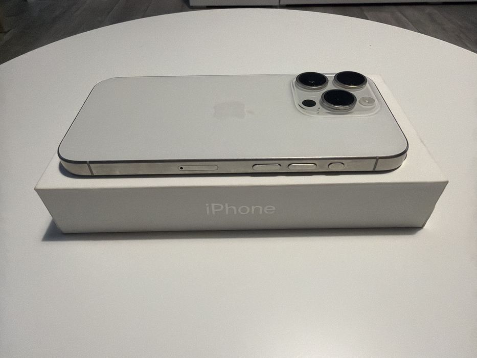 Iphone 15 Pro Biały