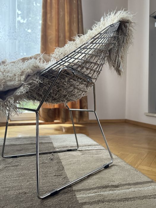 Fotel metalowy Bertoia Diamond chair