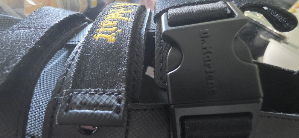 Nowe Dr Martens r.36 sandały