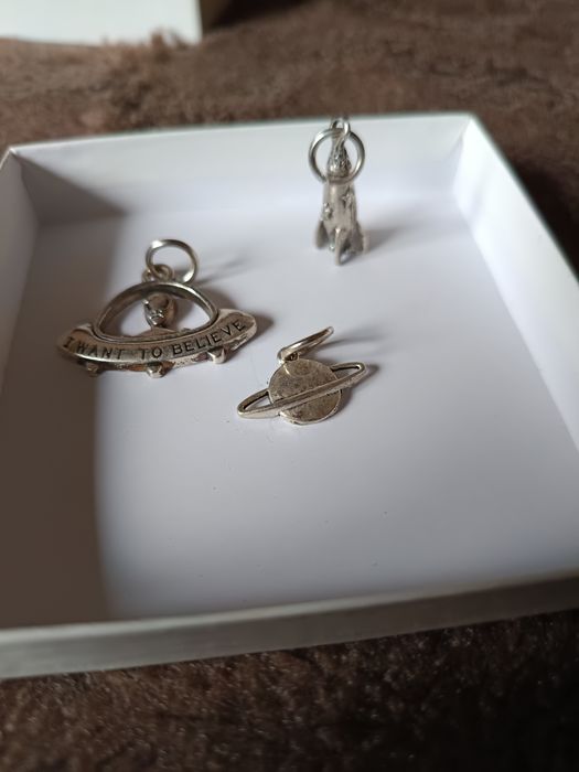 Zawieszka, do breloka, rakieta, planeta, statek kosmiczny z obcym