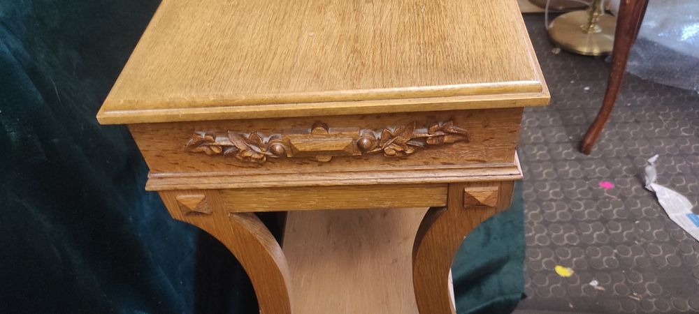 Zrobiony niciak komoda stolik