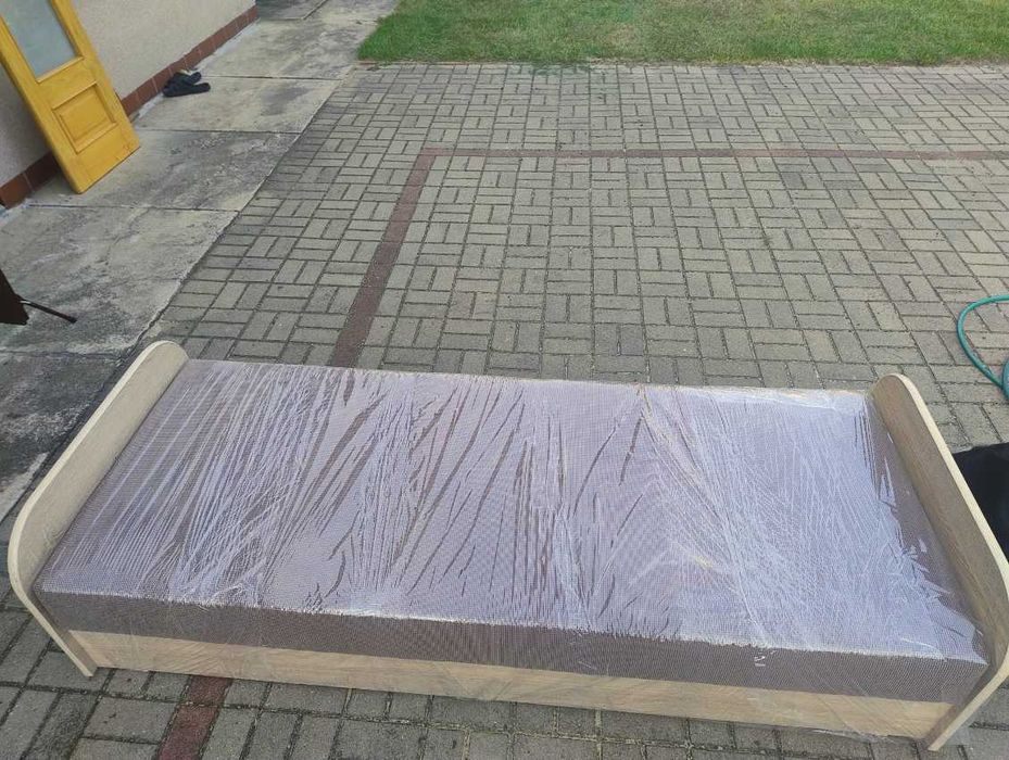 Sprzedam używany tapczan