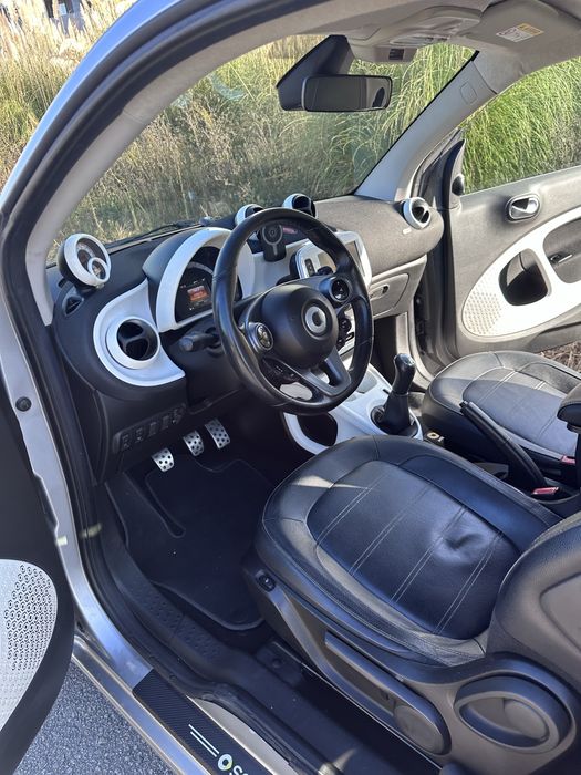 Smart Fortwo 2018 | Teto Panorâmico | GPS | Estofos em Pele | 103.473 km — photo 5
