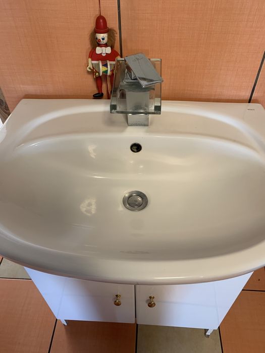 Umywalka Koło z szafka