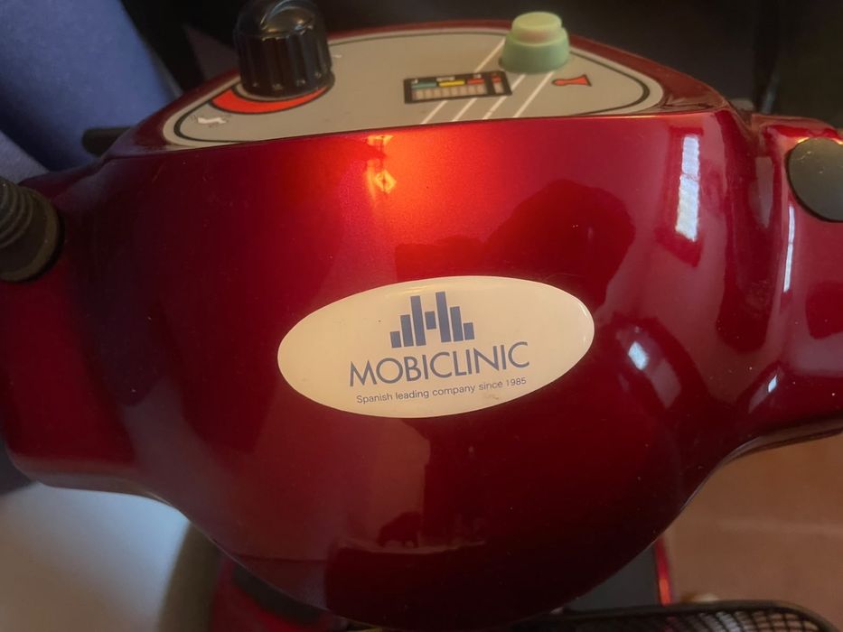 Scooter Elétrica Mobiclinic – Como Nova
