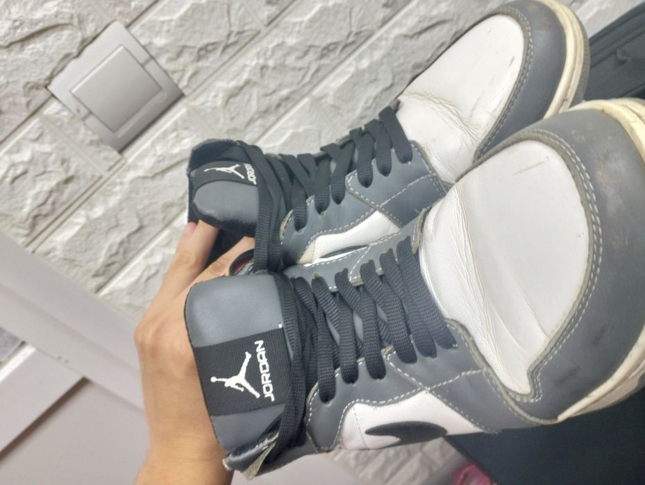 Продам Nike Jordan кросовки