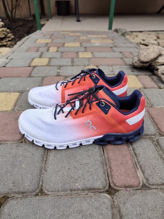 Кроссовки On running Swiss Engineering 42,5 / 43