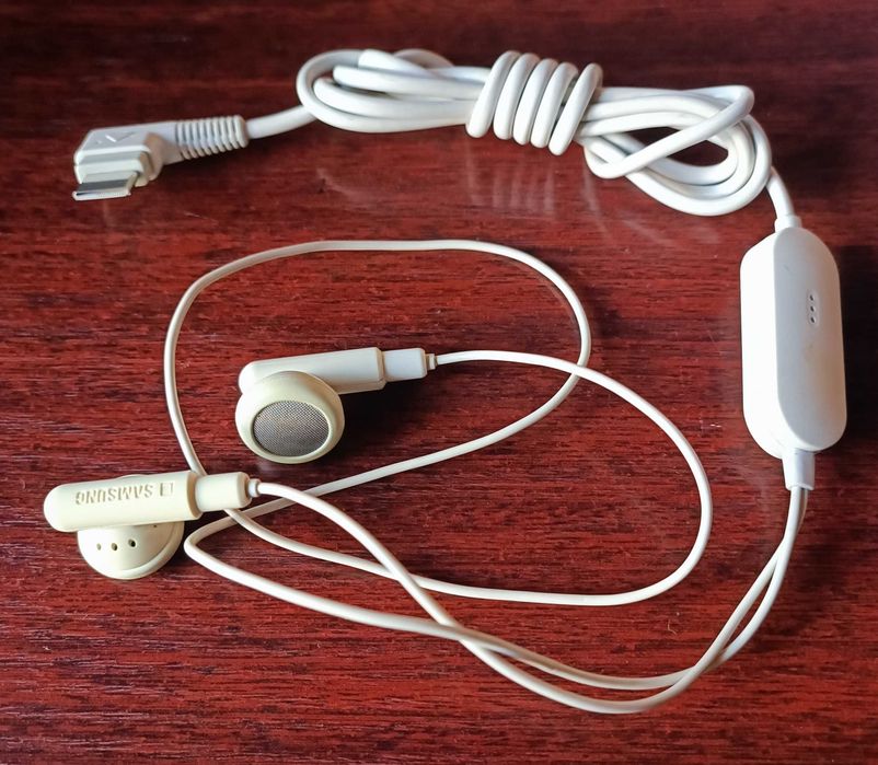 Oryginalne słuchawki douszne do starszego telefonu Samsung