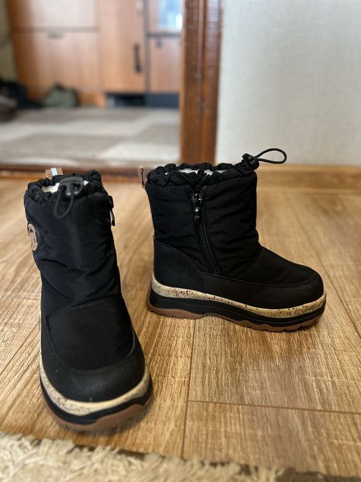 Нове зимове взуття 26р. (Устілка 17см)