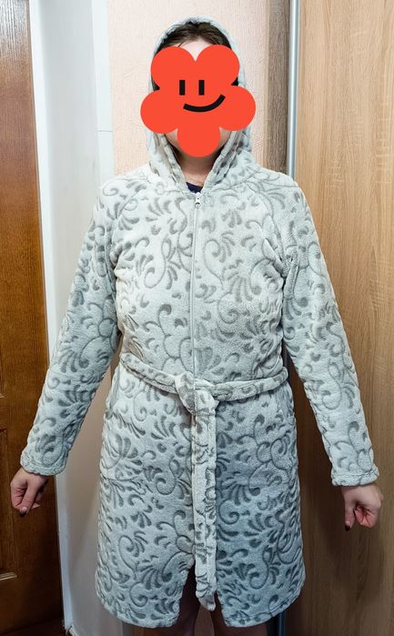 Продам жіночий махровий халат з капюшоном