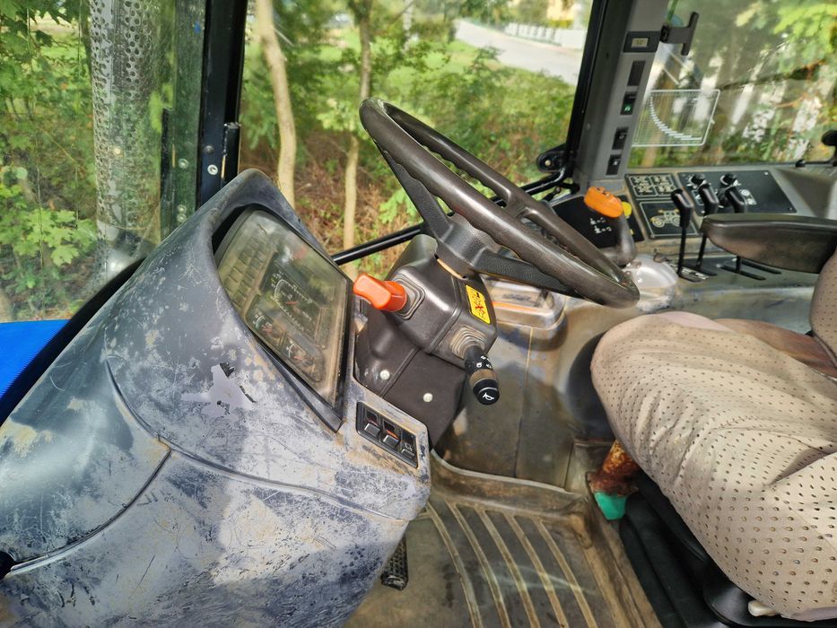 ciągnik New Holland TM130