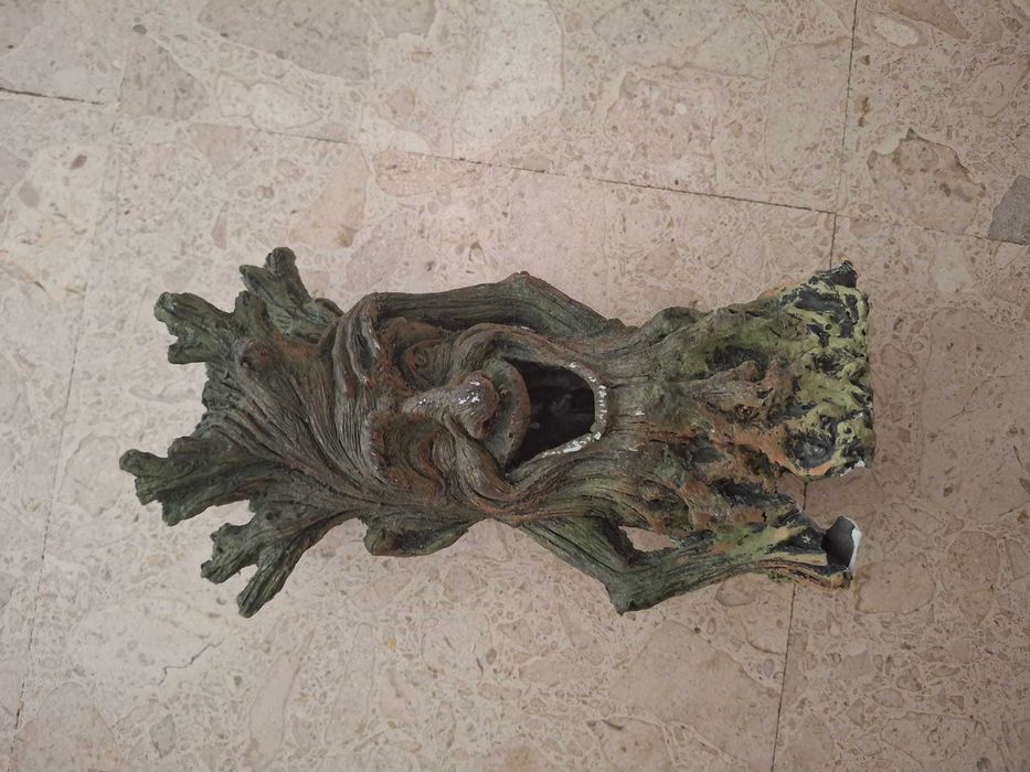 Aquário da marca Tetra e acessórios