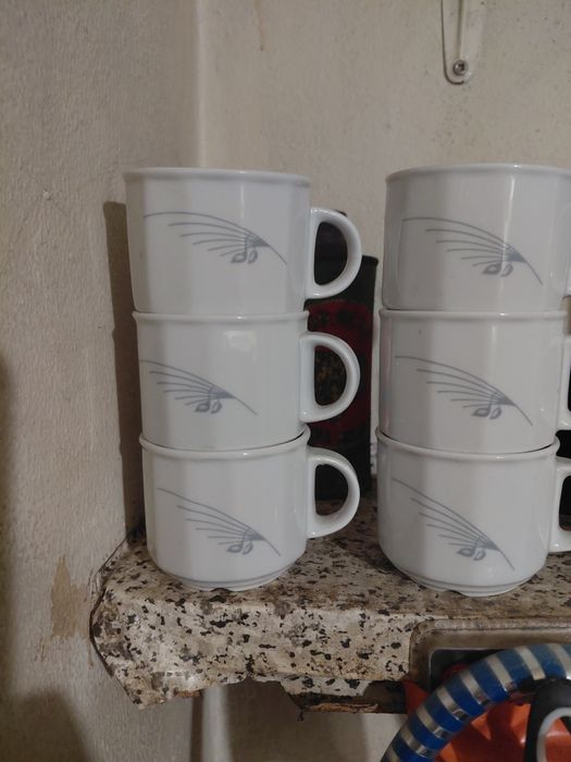 CONJUNTO DE 12 CHÁVENAS antigas de café 10€