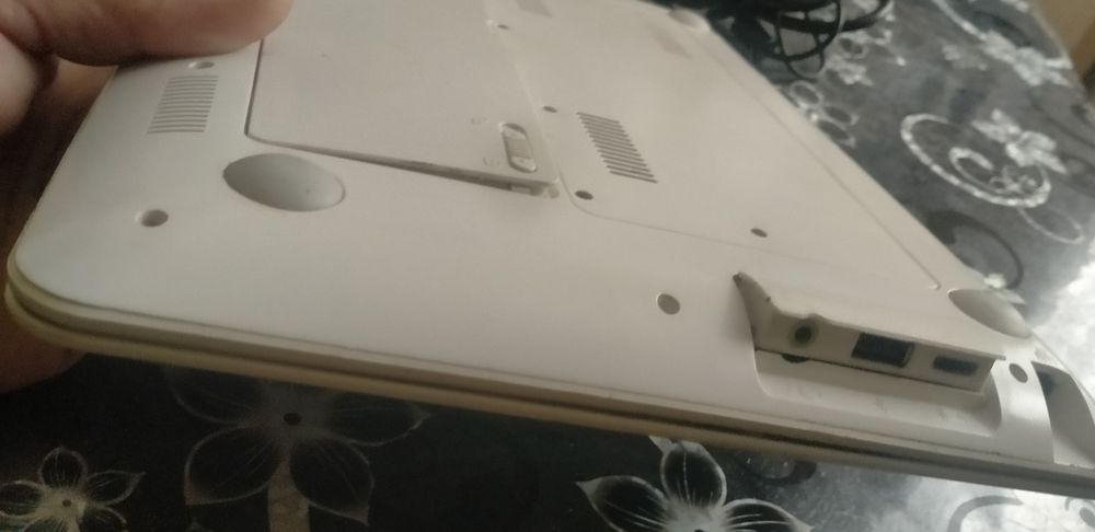 Нетбук Apple  Air на віндовс 7