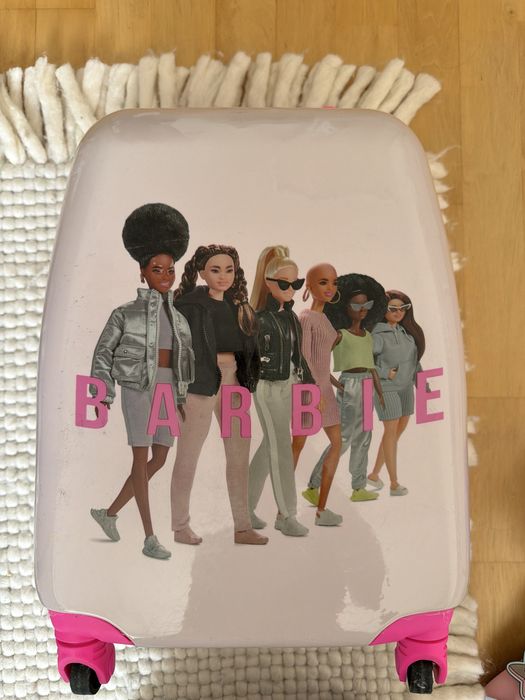 Walizka różowa barbie