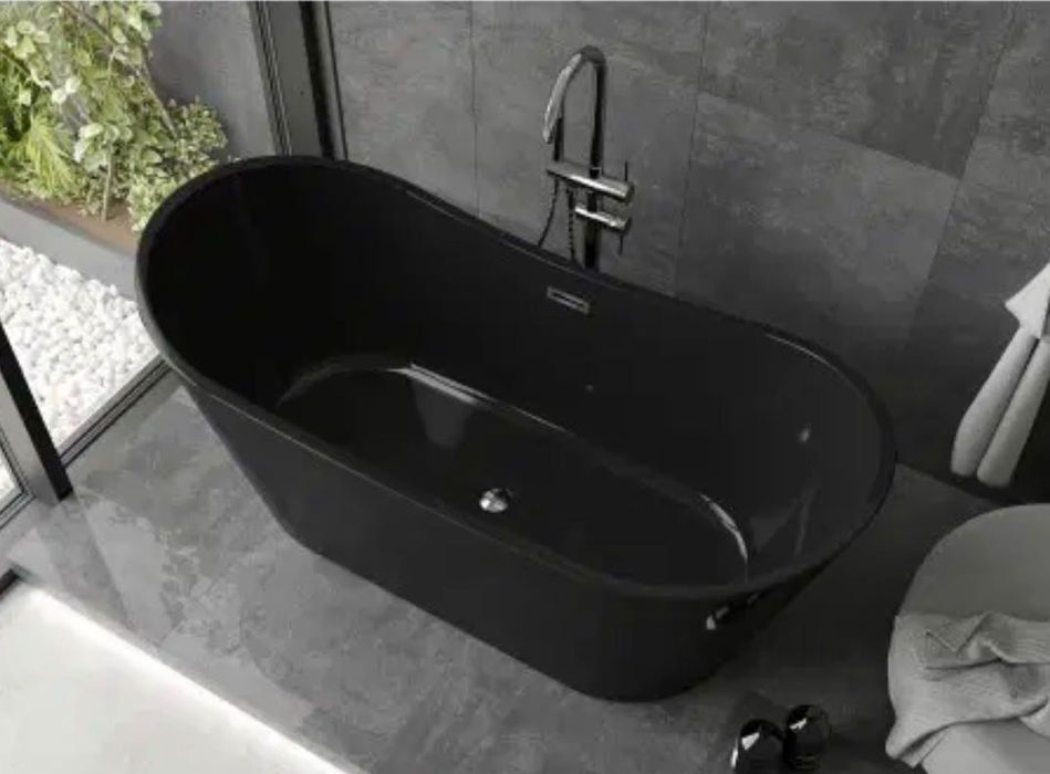 Wanna wolnostojąca czarna