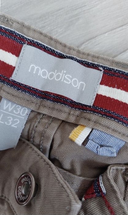 Жіночі штани на низькій посадці