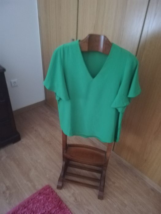 Tunica verde decote em V