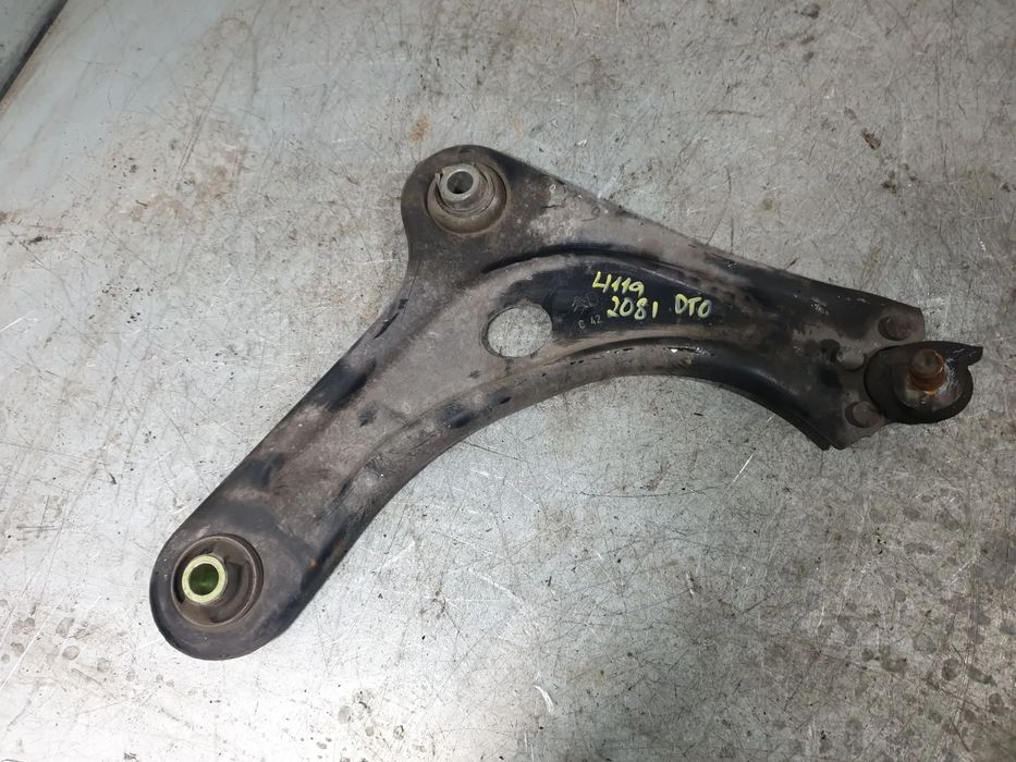 Braço de suspensão frente direito PEUGEOT 2008 I (CU_)