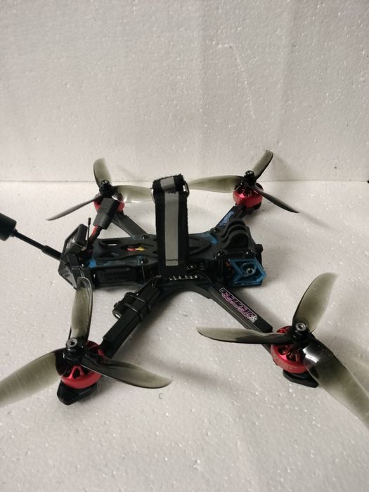 Продам дрон 5" DJI O3