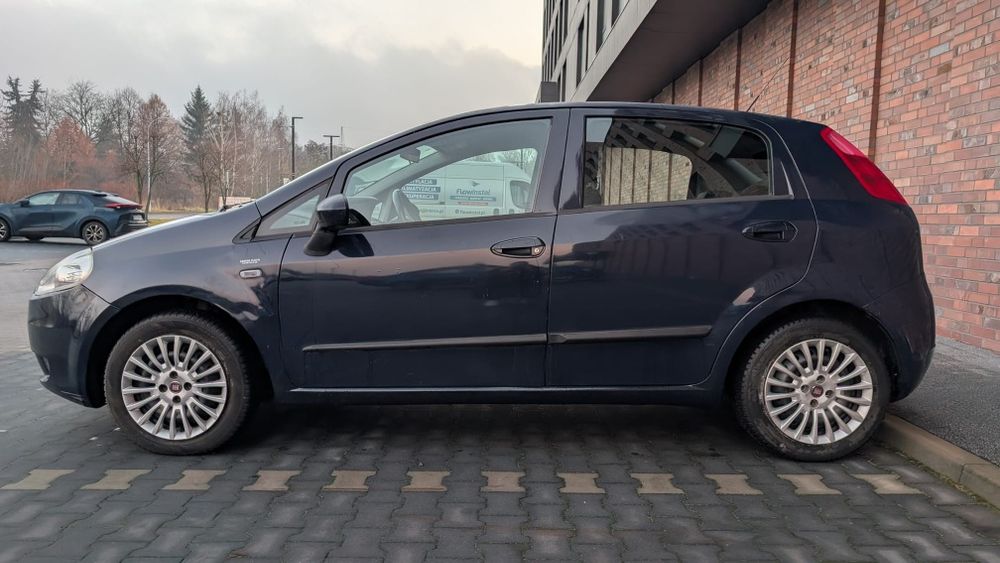 Grandę Punto / 5 drzwi / 1.4 benzyna / zero rdzy / czarny dach /