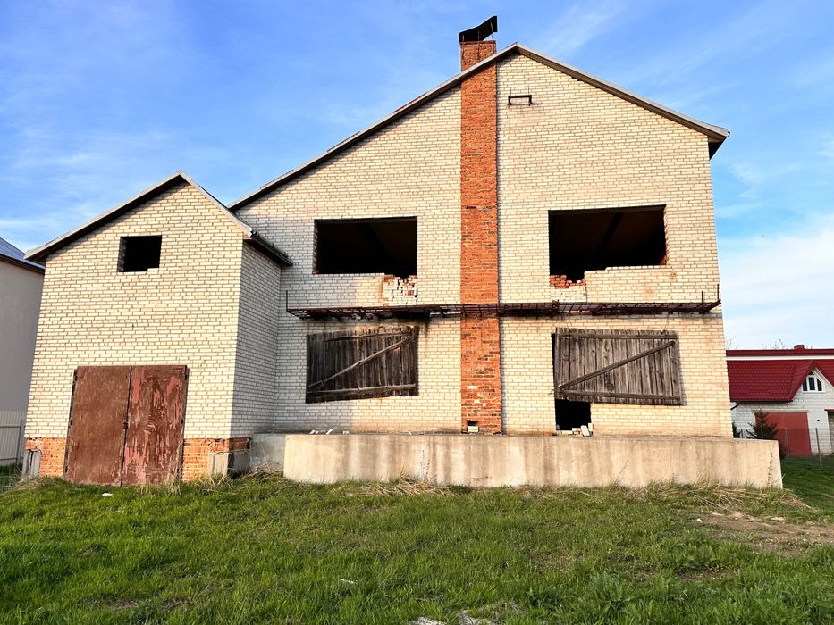 Продам будинок в м. Пустомити