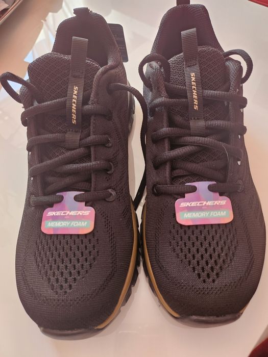 Sprzedam buty sportowe damskie SKECHERS