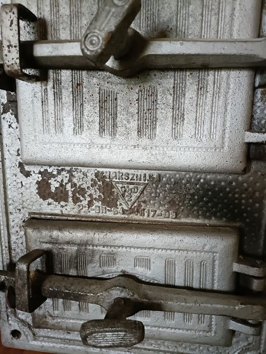 Dziwiki żeliwne od pieca