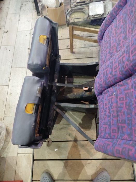 Сидіння передні Mersedes Vito