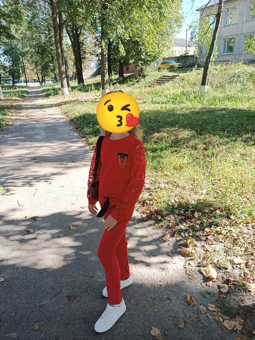 Костюм святковий на дівчинку