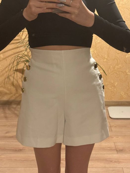 Спіднички і шортики