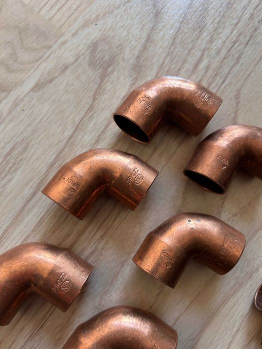 Elementy miedziane centralnego ogrzewania kolanka trójniki kształtki