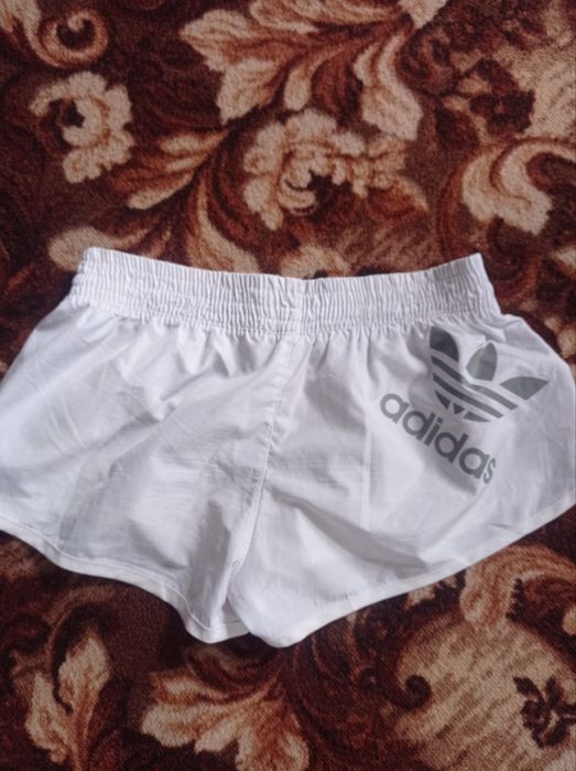 Літні жіночі шорти