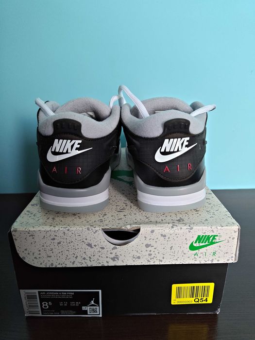 Buty Nike AIR JORDAN 4 RM r.42