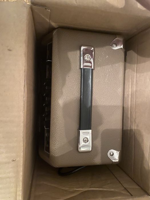 Комбопідсилювач fender 15