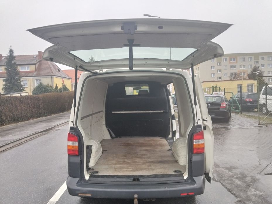 Volkswagen T5 sprowadzony z Niemiec 3 osobowy klima