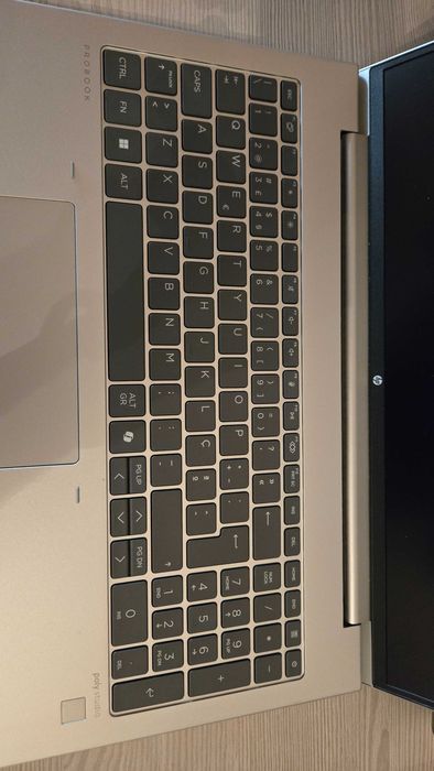 HP ProBook Intel Core Ultra 5 – para peças/reparação