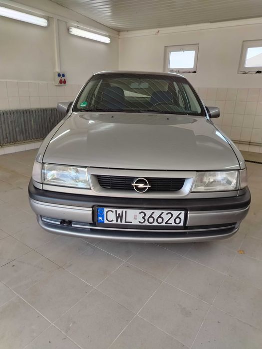 Opel Vectra 1.6i
