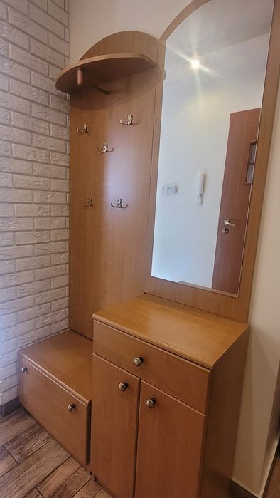Zestaw mebli do przedpokoju