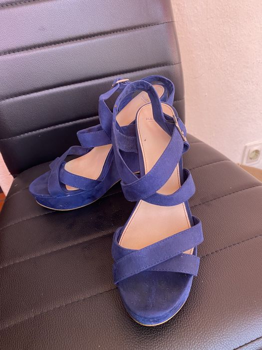 Sandálias de salto compensado da pull& bear,