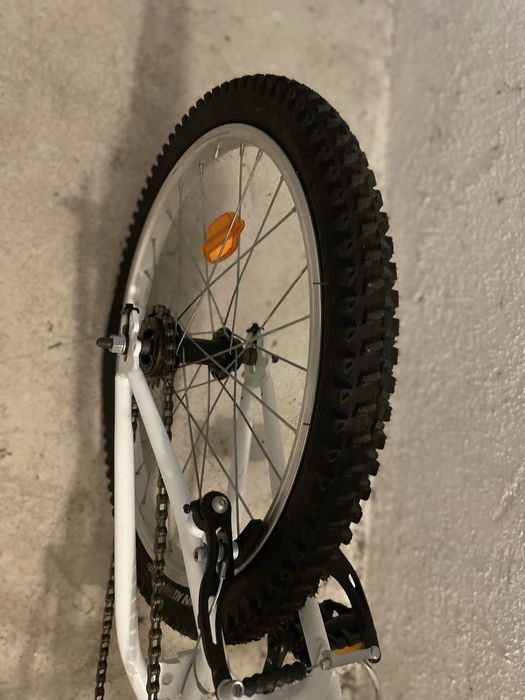 Bicicleta crianca como nova