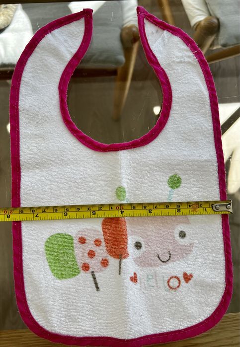 Vendo conjunto de babetes bebé impermeáveis