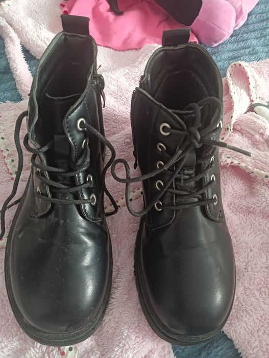 Botas menina 35 bom estado