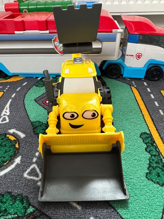 Боб Будівельник трактор/Bob The Builder Tractor Dig and Drive Scoop