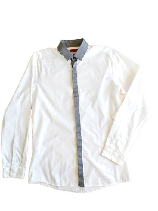 Hugo Boss koszula slim fit biała kontrastowy kołnierzyk  rozmiar  39