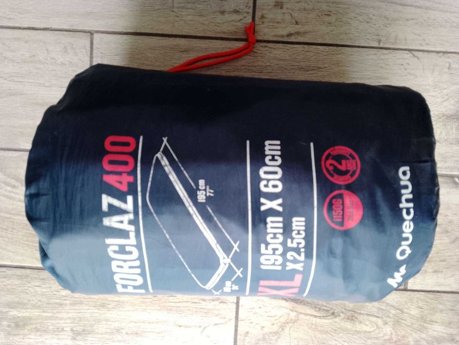 Mata samopompująca Quechua Forclaz 400