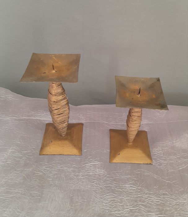 2 porta velas dourados